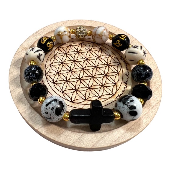 Black Cross Bracelet - Picture 4 of 4